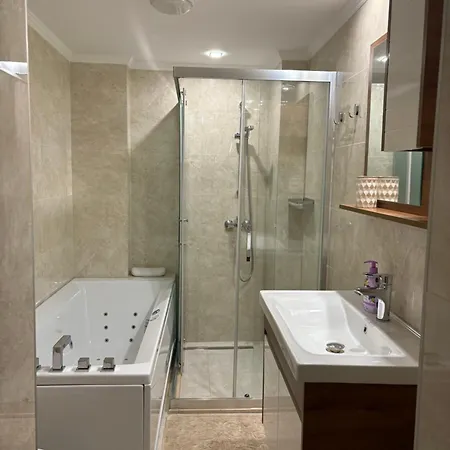 Hogo Fogo Guest house 3*